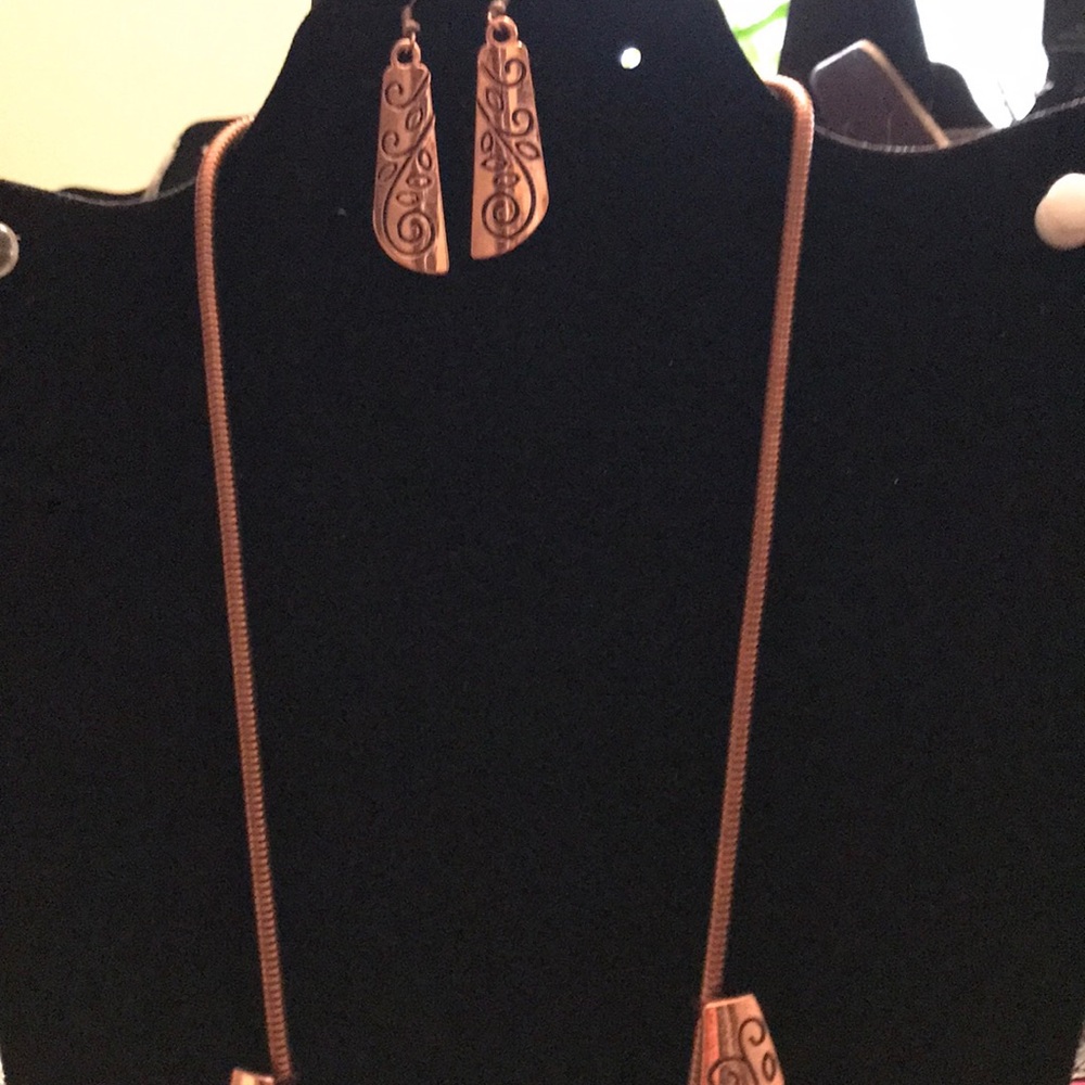 Ladies jewelry